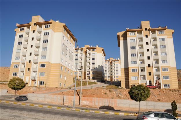 AKP deputy returns apartment built for low-income people in eastern Turkish province