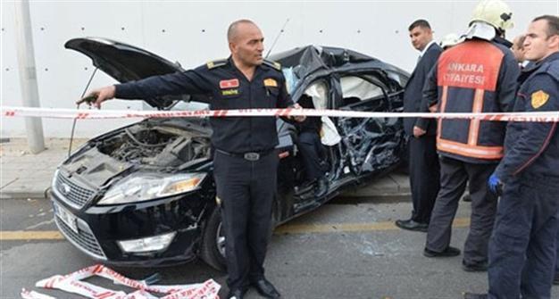 VIDEO: Turkish deputy injured in car crash in front of ruling party HQ