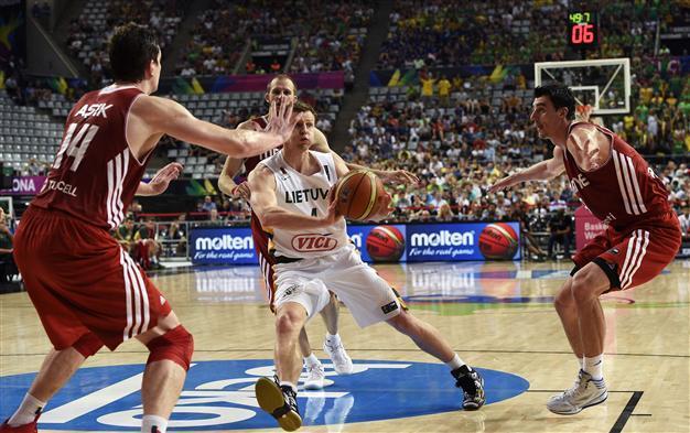 Sharpshooting Lithuania sends Turkey out of Basketball World Cup