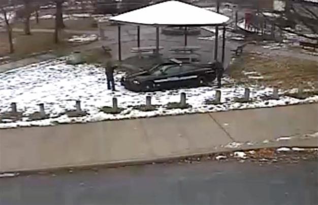 Video: US police shot black boy after seconds on scene