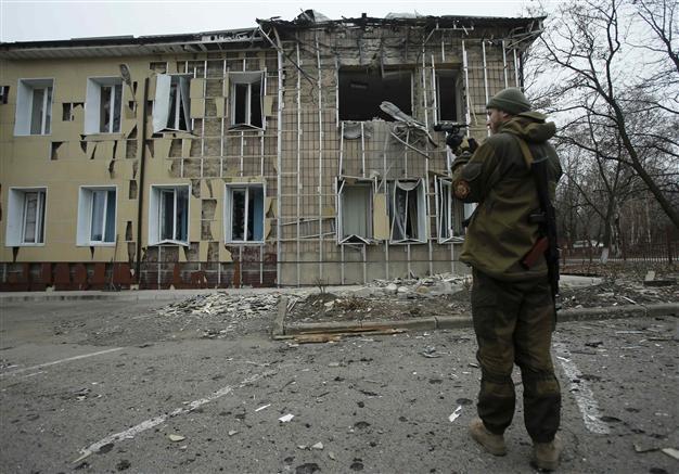EU adds 18 Ukrainian separatist groups, individuals to blacklist
