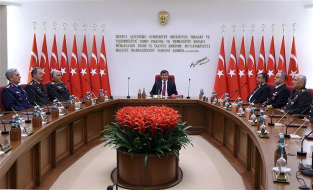PM Davutoğlu chairs YAŞ meeting for first time