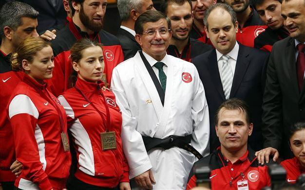 Turkish gov’t revisits exempted military service before 2015 polls
