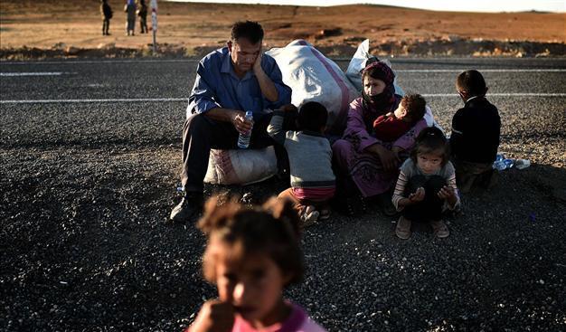 Thousands of Syrian refugees stranded in Turkish minefield: HRW
