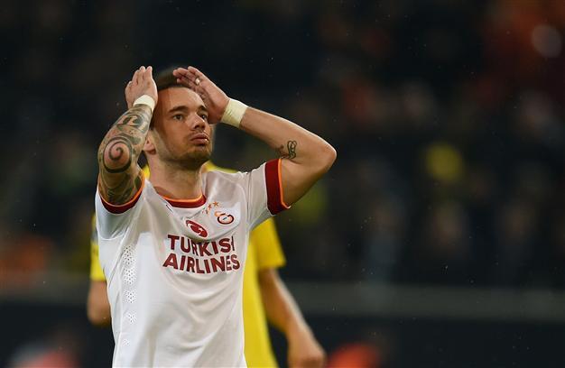 Galatasarays Dutch star Wesley Sneijder irked by reported drug raid on his house
