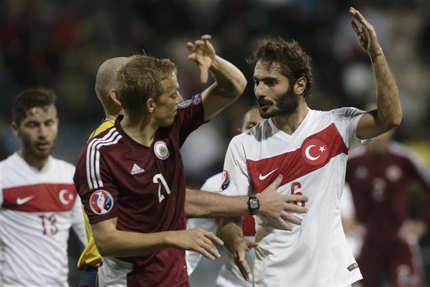 Turkey stuck in mediocrity after drawing in Latvia as Iceland reaches perfection against Dutch