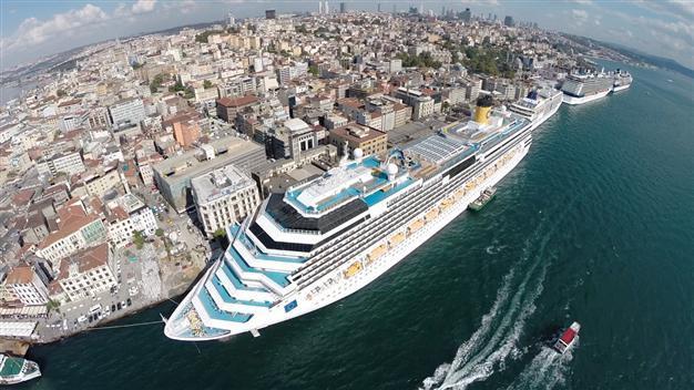 Court does not suspend execution of Galataport, but asks more review