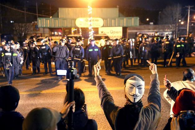 Policeman who shot dead Ferguson teenager resigns