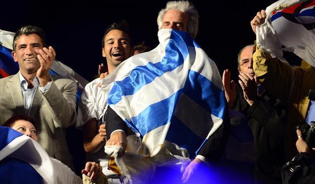 Vazquez wins presidential vote, extends leftist rule in Uruguay