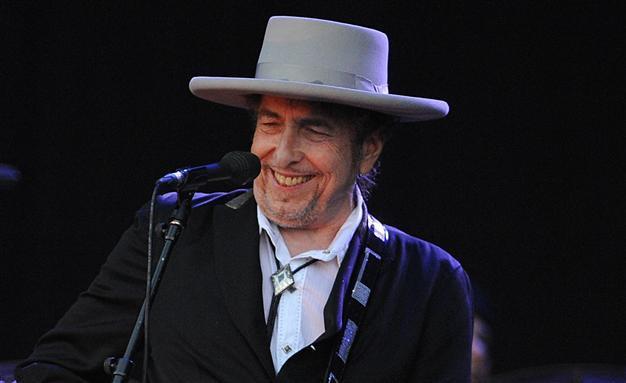 New Dylan album to interpret Sinatra classics