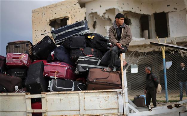 Egypt allows in travellers from Gaza for first time since October