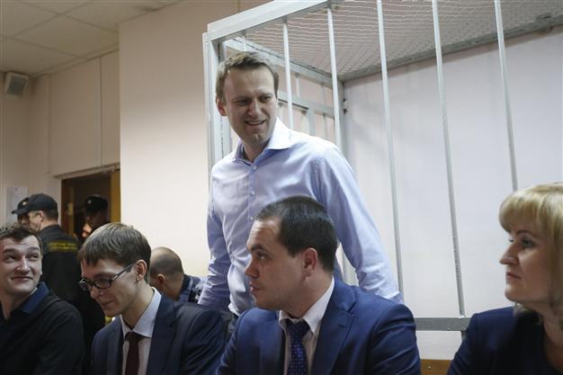 Russia makes Facebook block page of Putins top critic