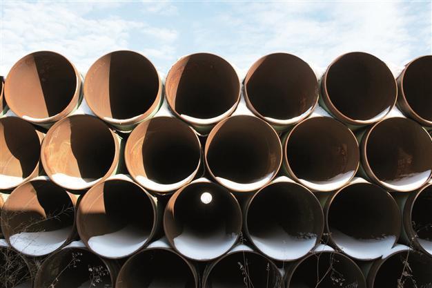 Turkey welcomes pipelines passing through its soil
