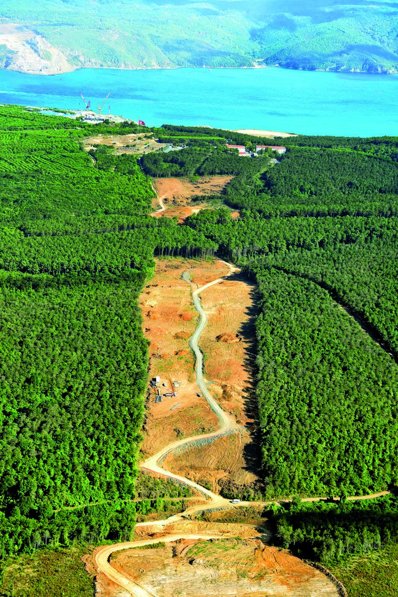 Sweeping energy agenda and construction frenzy mark bumpy Turkish economy in 2014