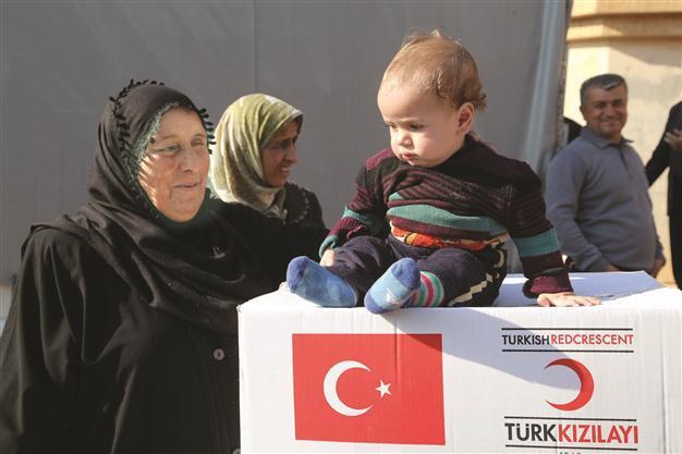 Red Crescent delivers aid to Turkmen in Iraq
