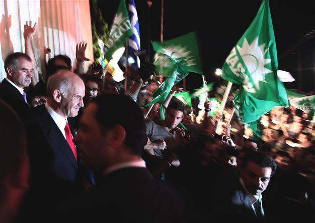 Former Greek PM Papandreou sets up new party ahead of elections