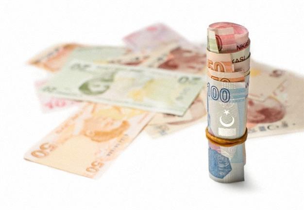 Dollar rallies against lira, hitting eight-month high