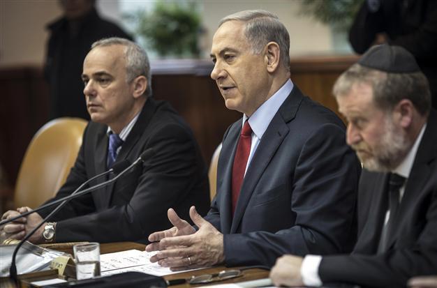 Israel PM rejects withdrawal talk ahead of Kerry meet