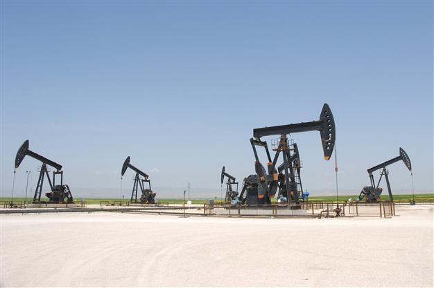 Turkish dealers helping ISIL earn $1 million per day from oil: US Treasury