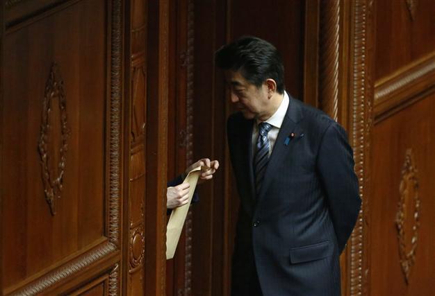 Shinzo Abe re-elected as Japanese prime minister