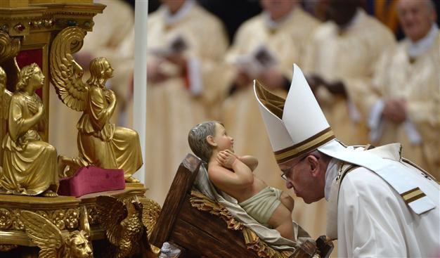 Pope urges tenderness as millions celebrate Christmas