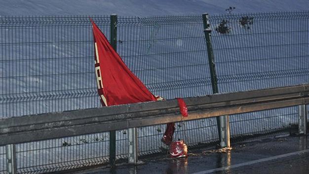 Istanbul police alerted over banner tied to camping cylinder