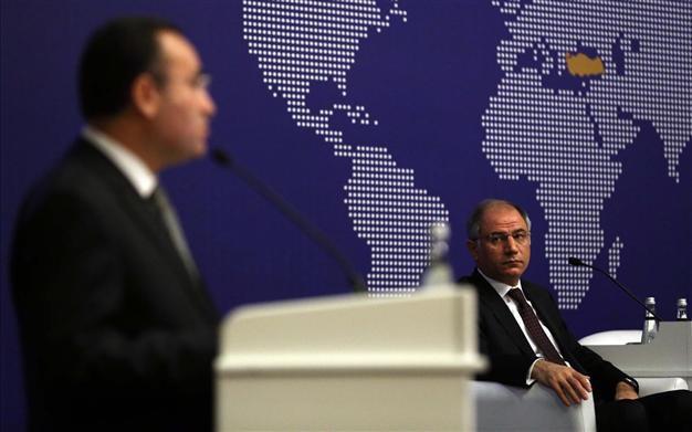 Minister urges envoys to tell world to give Turkey credit in foreign fighter issue