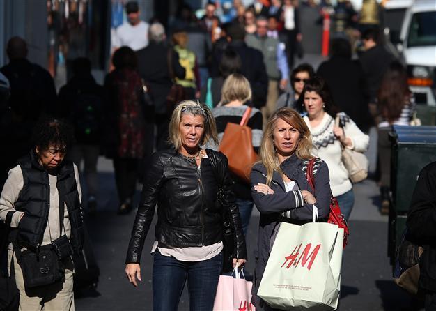 Oxfam says richest one percent to own more than rest by 2016