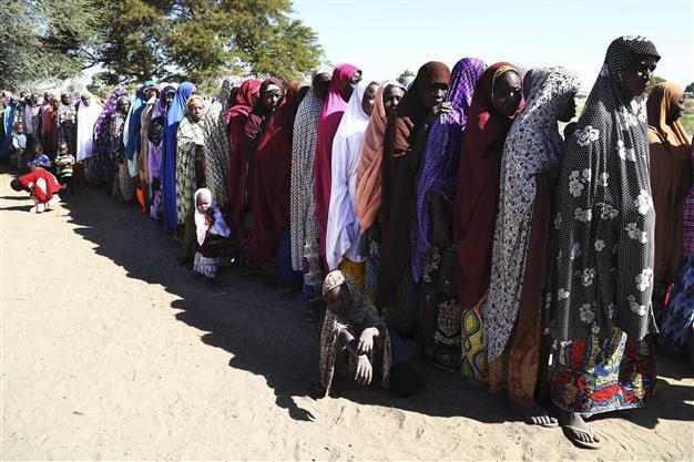 Hundreds flee Nigeria villages after Boko Haram warning