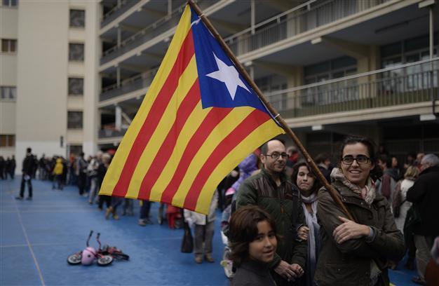Catalan independence hopes high in symbolic vote on split from Spain