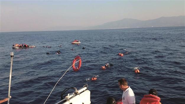 World’s refugees rush to Turkey on way to EU