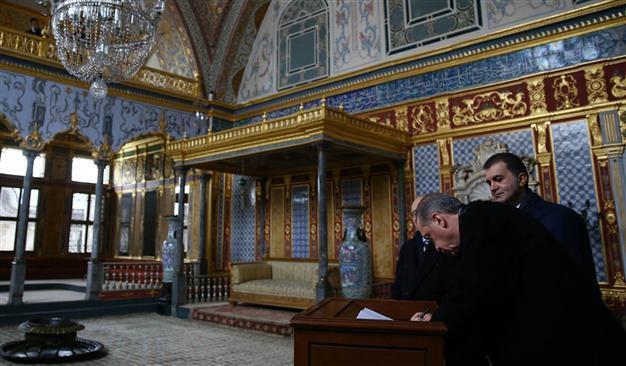 Turkish president vows to preserve historical artifacts