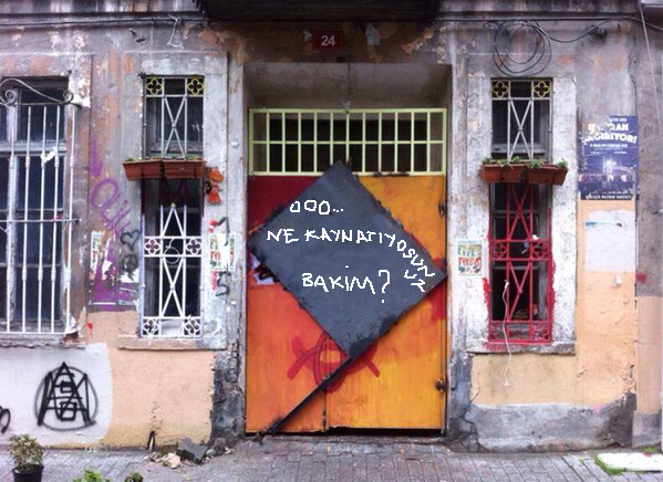 Activists mock police lockdown to celebrate anniversary of communal house in Istanbul