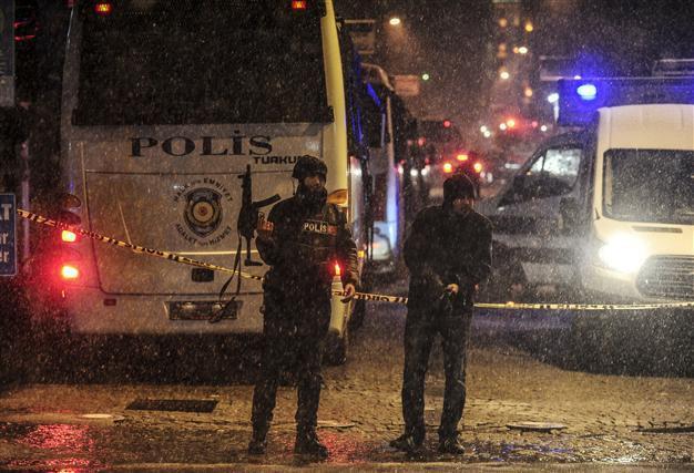 Police detain six suspects over Istanbul suicide bombing