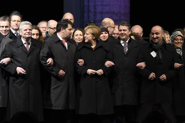We are all Germany, president tells Muslim rally