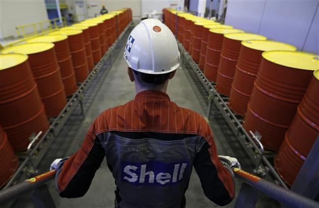 Shell says has US OK to export lightly processed oil
