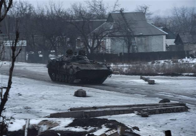 Bus shelling in Ukraines Donetsk kills 13: official