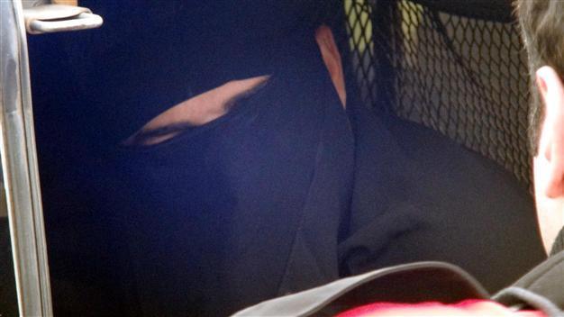 Burqa-clad ‘ISIL militants’ turn out to be lovers in disguise in southeast Turkey