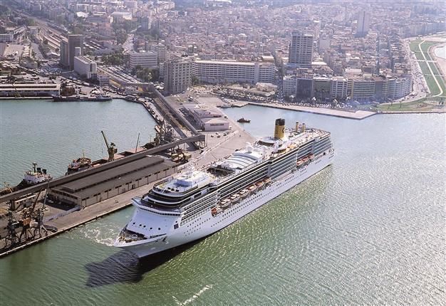 Number of cruise tourists visiting Turkey decreases in 2014