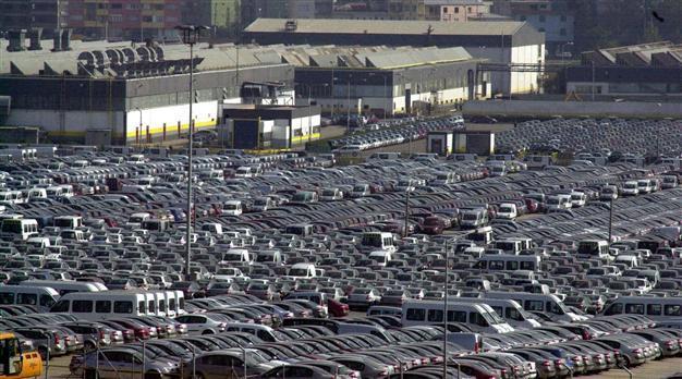 Turkish minister invites D-8 countries to develop car brand