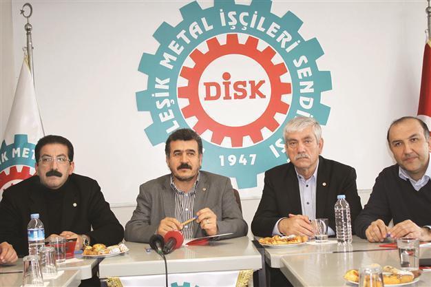 15,000 Turkish metal workers strike for better wages