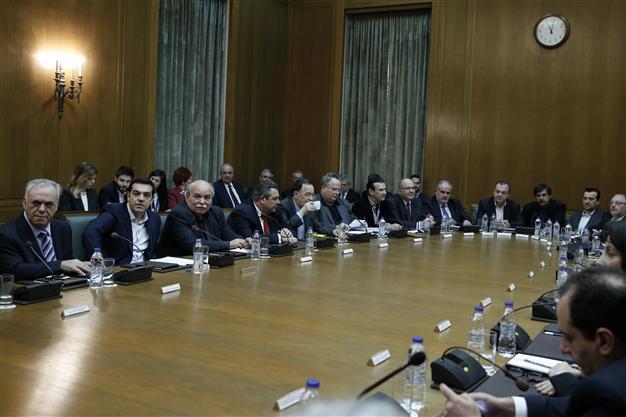 Greek government to hold first talks with EU leaders