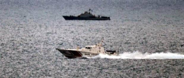 Greek minister leaves wreath at Aegean hotspot, sparking confrontation with Turkey