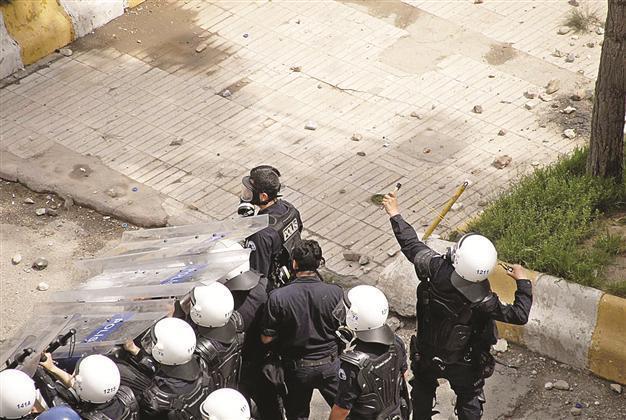Main opposition party slams new security bill
