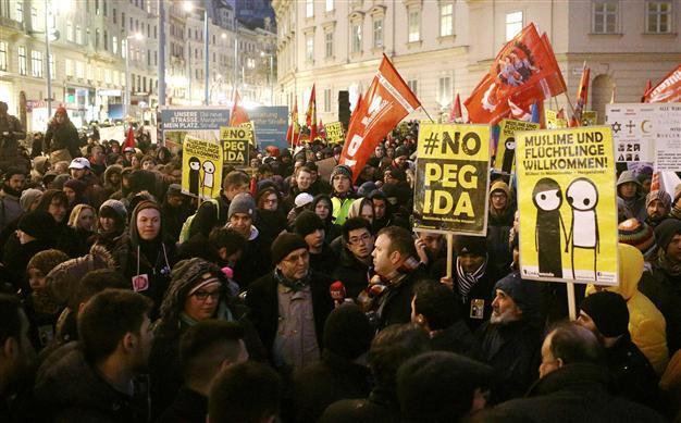 Counter-demo dwarfs PEGIDAs ugly Austrian debut