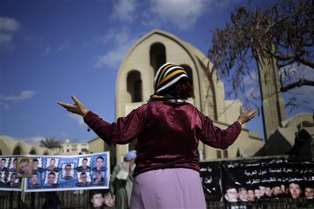 Egypt strikes Libya jihadists after beheadings video
