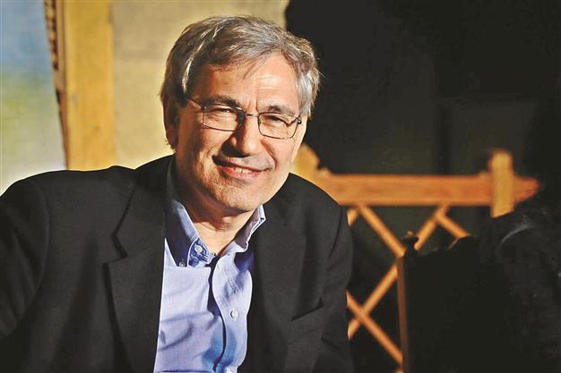 Aydın Doğan Award to Orhan Pamuk