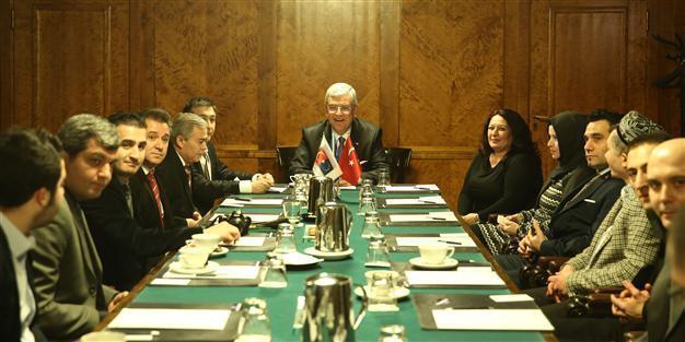 Turkey voices support for Austrian Muslims