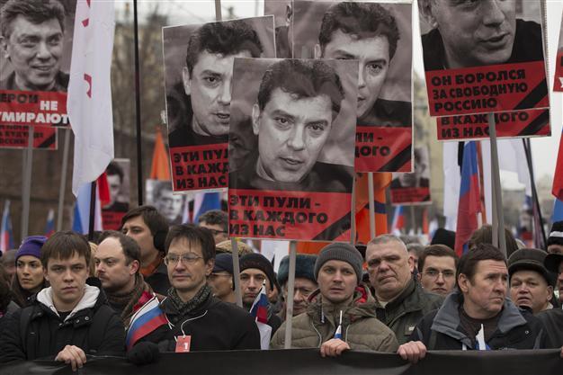 I am not afraid, Russians march in memory of murdered Putin critic