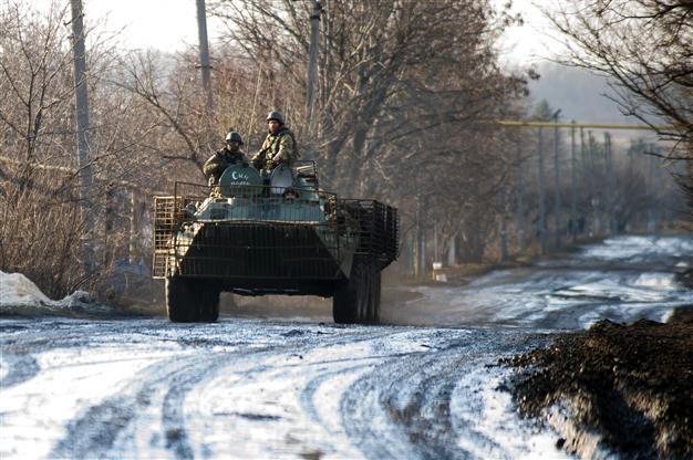 Kerry due in Ukraine as talk of arming Kyiv grows